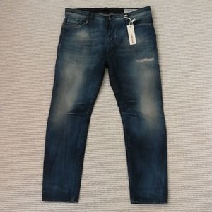 Diesel relaxes boyfriend low waist jeans